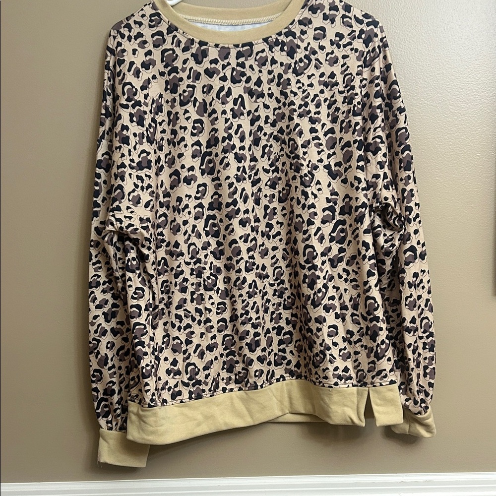 Super soft Leopard Print Sweatshirt style Top